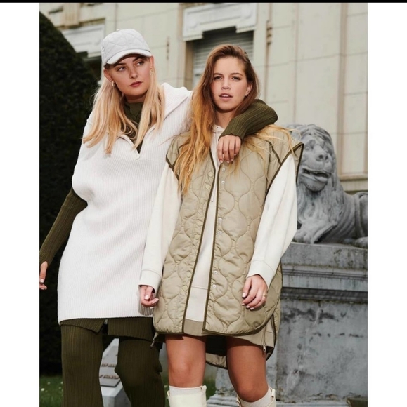 H&M Jackets & Coats Hm Oversized Quilted Sleeveless Vest Poshmark